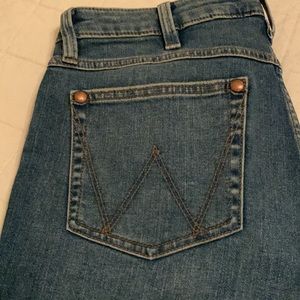 Wrangler boot leg jeans - size 31 x 32 - New never worn!